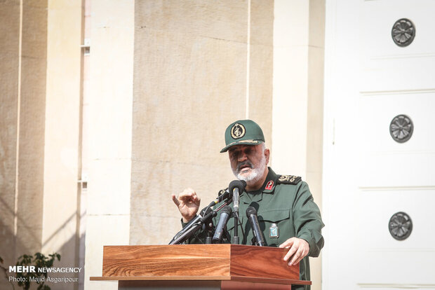 قدرت موشکی ما ضامن عقب نشینی دشمنان است