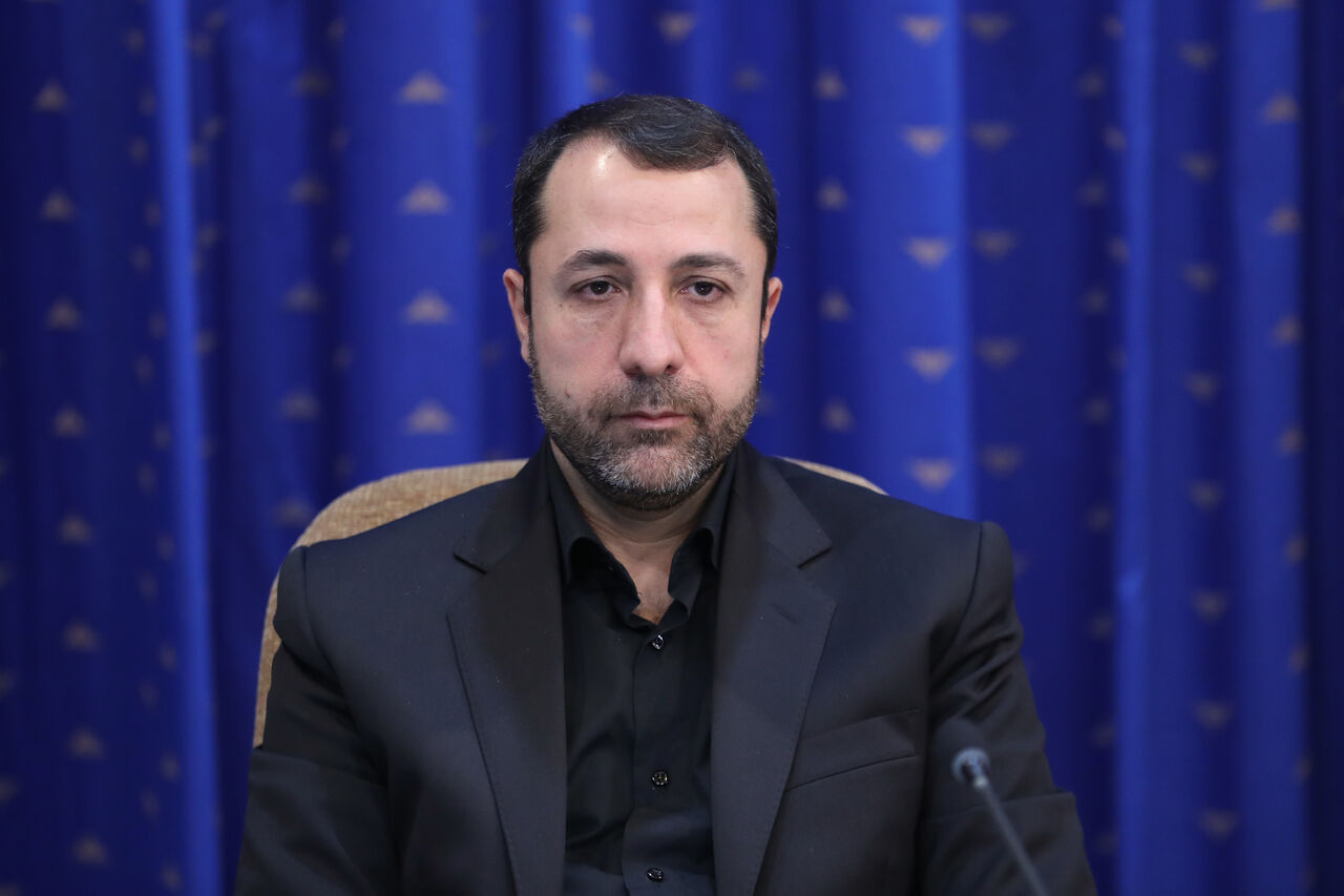 علی صالح آبادی رییس کل بانک مرکزی شد