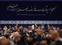 رهبر انقلاب: حرکت در صنعت هسته‌ای در حکم کلید برای پیشرفت‌های علمی کشور است