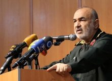 سرلشگر سلامی: یکی از ۳ کشور دارای موشک بالستیک نقطه‌زن هستیم