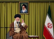 هر کسی با انتخابات مخالفت کند با جمهوری اسلامی و اسلام مخالفت کرده است
