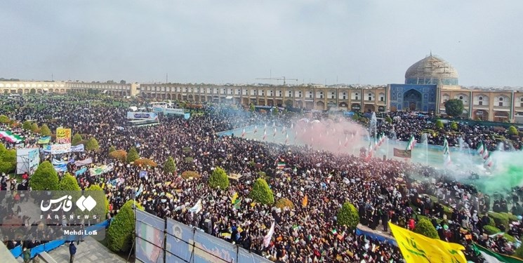 آسوشیتدپرس: ایرانیان چهل و پنجمین سالگرد انقلاب را جشن گرفتند