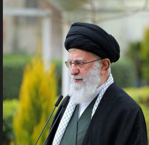 تشکر رهبر انقلاب از ملت ایران به خاطر حضور در پای صندوق‌های رأی