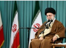 رهبر انقلاب: الگوهای جامعه معلمین به عنوان قهرمان معرفی شوند