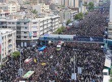 بازتاب تشییع میلیونی شهدای خدمت در خبرگزاری‌ها و مطبوعات جهان عرب