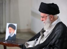 رهبر انقلاب: تشییع باشکوه شهدا نشان داد که ملت ایران زنده است