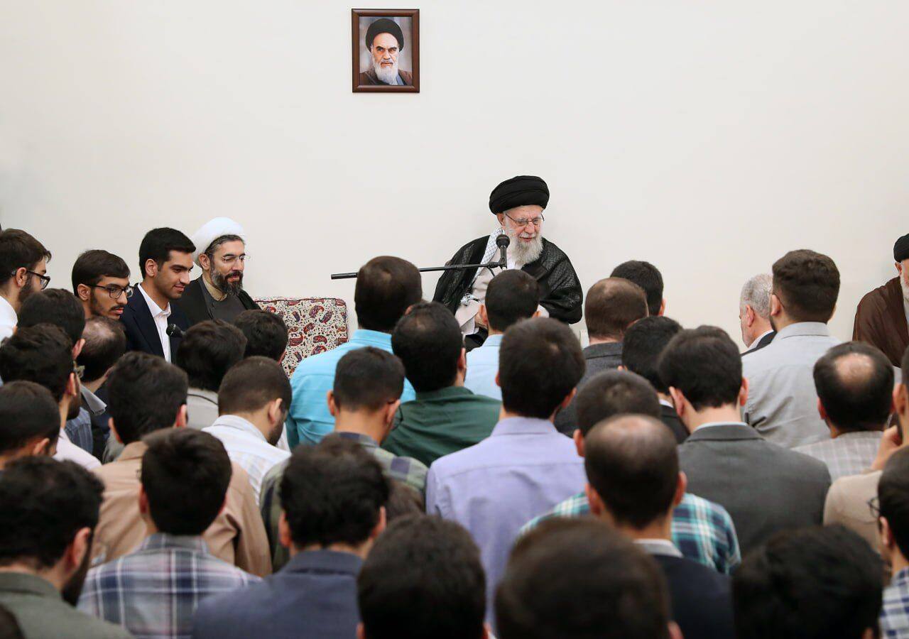 رهبر انقلاب: تلاش کنید مشارکت در انتخابات افزایش پیدا کند