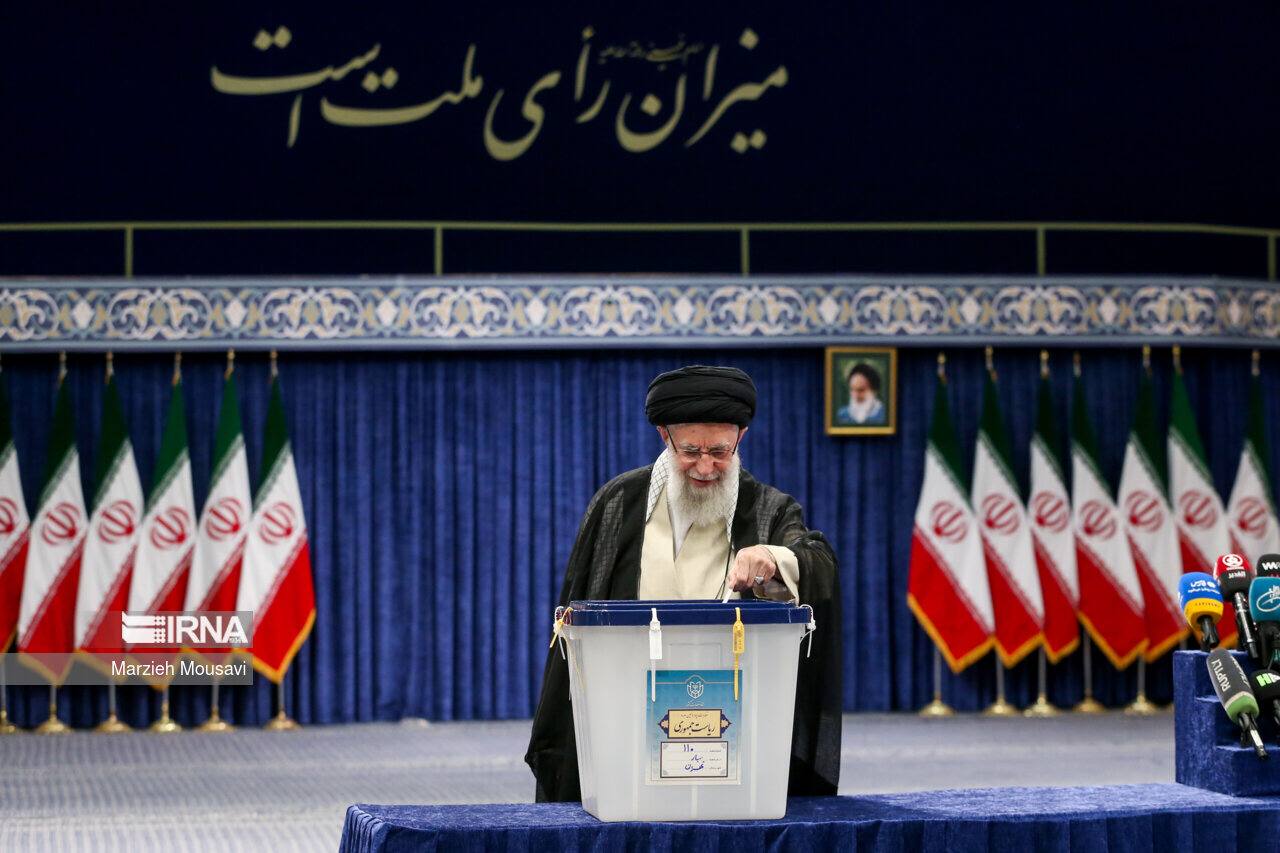 رهبر انقلاب: ان شاءالله مردم عزیزمان رای بدهند و بهترین را انتخاب کنند