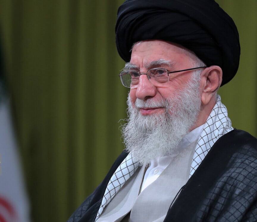 پیام تبریک رهبر انقلاب به رئیس جمهور منتخب؛ رفتارهای رقابتی به هنجارهای رفاقتی تبدیل شود