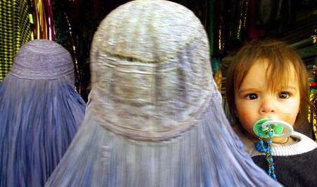 حکم تاریخی دادگاه فرانسه: پناهندگی برای همه زنان افغان!