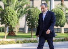 سفر عراقچی به منطقه؛ «دیپلماسی فرش» در مدیریت بحران‌ها