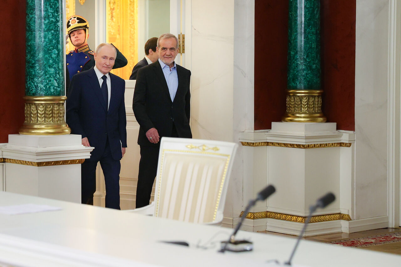 آمریکا برای اجتناب از جنگ با ایران به سراغ روسیه رفته است
