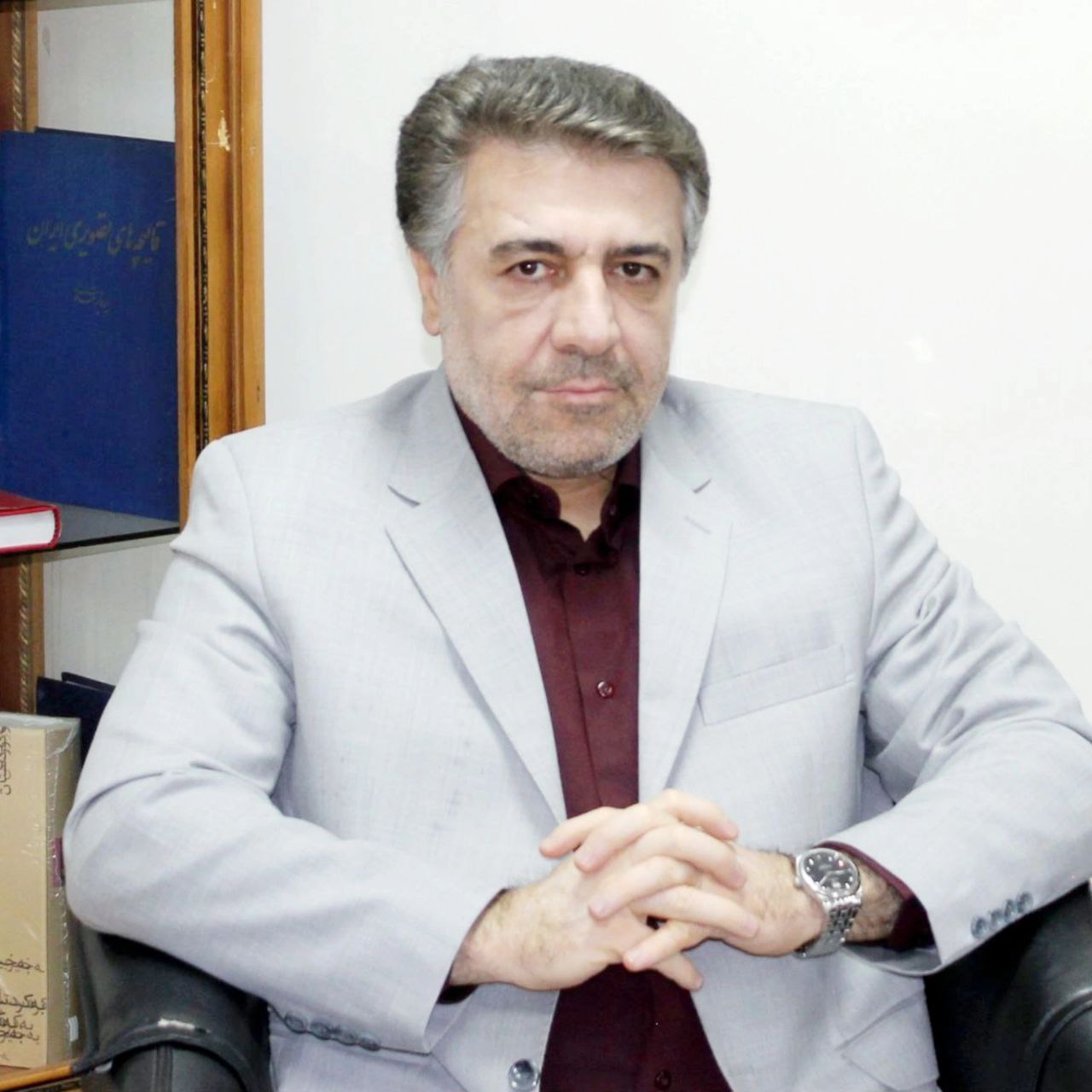 رقص سیاسی با مثلث آشوب