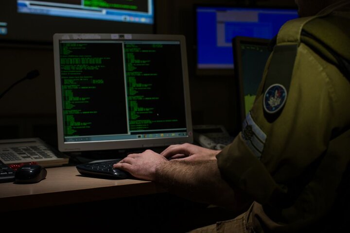 افشاگری بزرگ هاآرتص؛ کارزار آنلاین اسرائیلی در جنگ با ایران دعوت به آشوب و احیای سلطنت میکرد