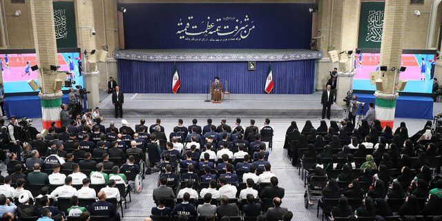 رهبر انقلاب: اصلاً شما چه کاره هستی؟!