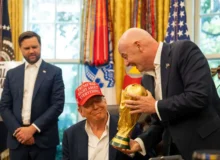 پس از ناامیدی از جایزه نوبل؛ فیفا جایزه صلح به ترامپ اهدا میکند