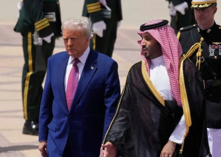 تماس محرمانه ترامپ با ولیعهد عربستان برای پیشبرد عادی‌سازی روابط ریاض- تل‌آویو