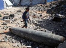 اکونومیست: غزه احتمالا بیشترین تعداد بمب منفجر نشده در جهان را در خود جای داده باشد