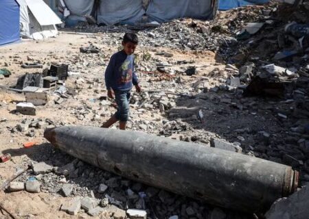 اکونومیست: غزه احتمالا بیشترین تعداد بمب منفجر نشده در جهان را در خود جای داده باشد