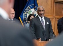 شکست دموکراتها در مهار جنگطلبی ترامپ علیه ونزوئلا