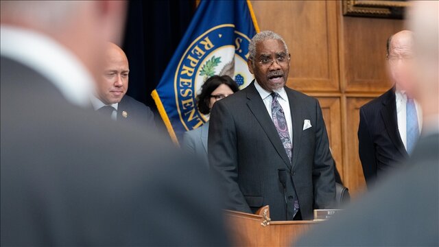 شکست دموکراتها در مهار جنگطلبی ترامپ علیه ونزوئلا