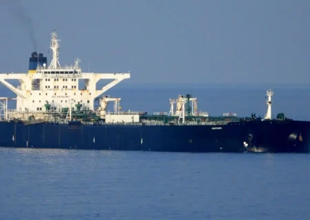 آمریکا دومین نفتکش را هم توقیف کرد؛ رویارویی رهبران چپ و راست بر سر حمله به کشور همسایه