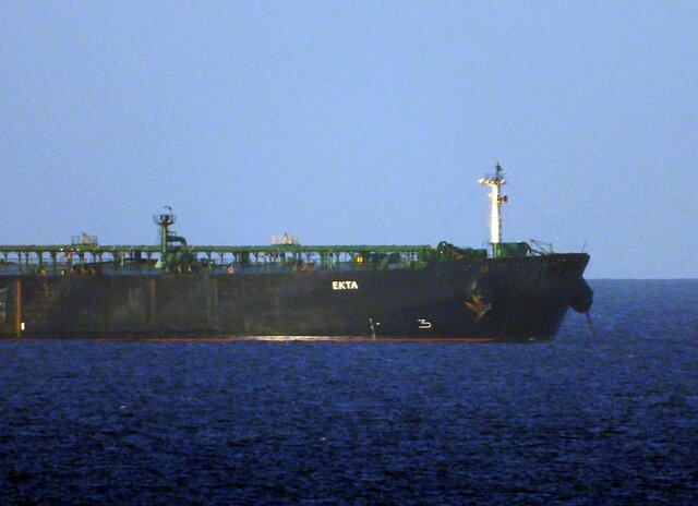 وال استریت ژورنال: محاصره ونزوئلا گزینه‌های ترامپ علیه ایران را محدود کرده است