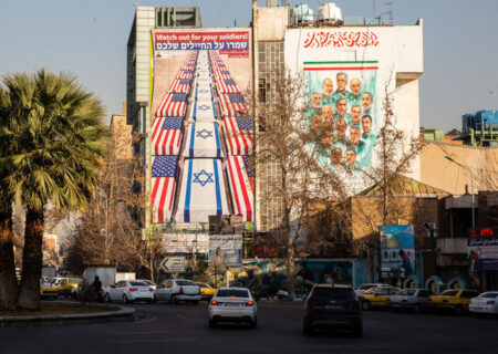 هشدار نیویورک‌تایمز به ترامپ: ایران، ونزوئلا نیست!