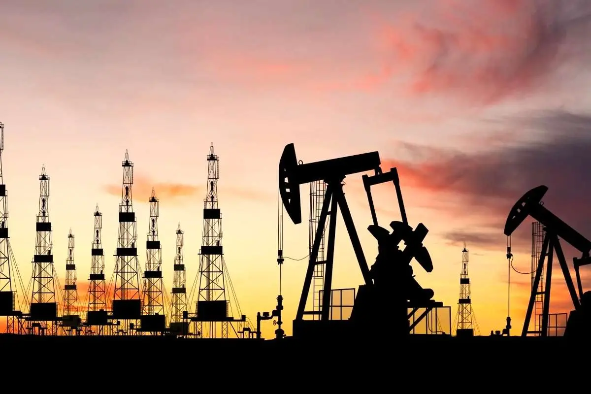 کاهش قیمت نفت همزمان با توافق ایران و آمریکا برای مذاکره