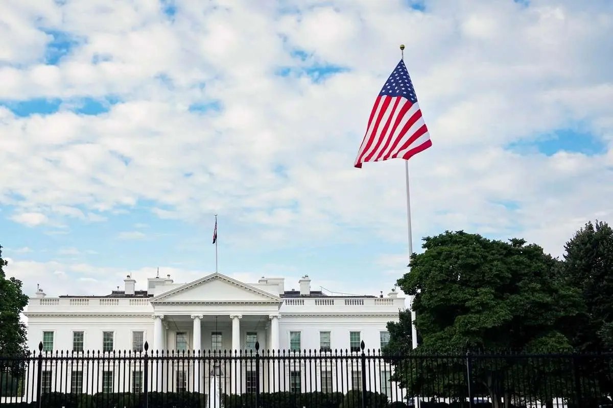 اکسیوس: عملکرد بایدن از ترامپ بهتر بود