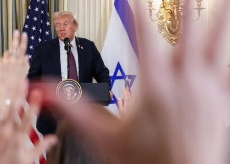 کویینسی: آمریکایی‌ها جنگ با ایران را نمی‌خواهند