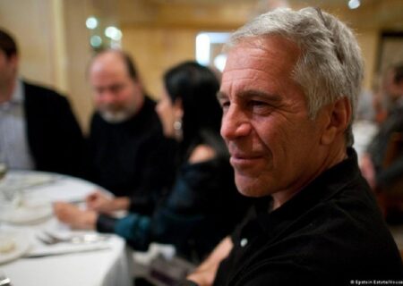 چگونه اپستین اینقدر ثروتمند شد؟