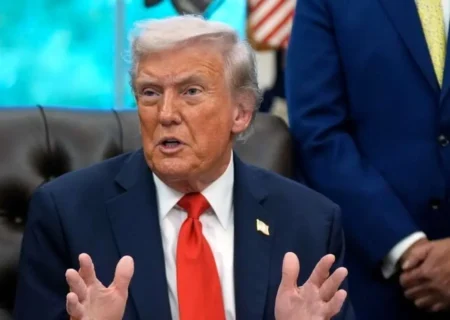 اکونومیست: به نظر می‌رسد ترامپ تمایلی به صدور فرمان یک حملهٔ پرخطر نداشته باشد