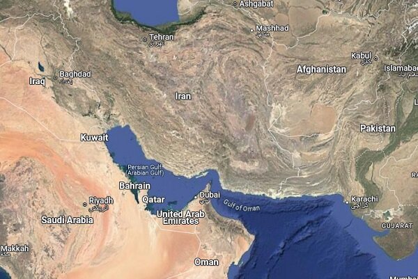 ادعای بلومبرگ درباره موافقت با عبور کشتیهای هندی و ترکیهای از تنگه هرمز