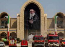 گاردین: سوگواری عظیم و حماسی برای رهبر شهید ایران پیام مقاومت به جهان است