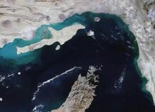 بلومبرگ: بازگشت کشتی‌ها از تنگه هرمز؛ برخی شناورها مسیر نزدیک به سواحل ایران را انتخاب کردند