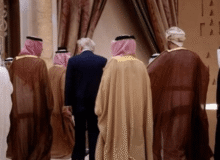 شگفت‌زده شدن متحدان عربِ ترامپ از طرح عوارض تنگه‌هرمز
