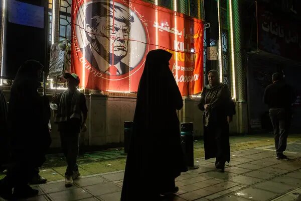وقتی «مرد قدرتمند جهان» در برابر ایران متوقف شد/ روایت نیویورکتایمز: در ایران، ترامپ حریفی پیدا کرده که به راحتی نمیتواند بر او مسلط شود