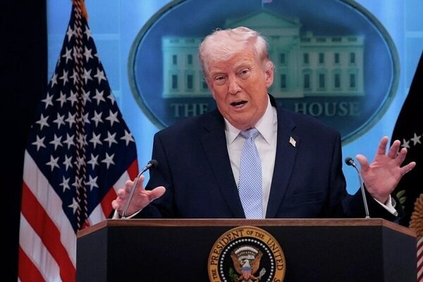 الاخبار: حرکت ترامپ در باتلاق ایران، او را بیشتر غرق می کند