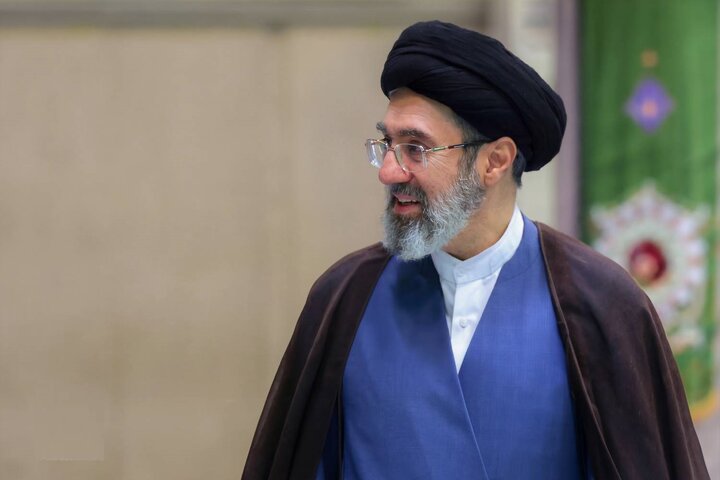 رهبر معظم انقلاب: روزهای سابق که دشمن آرزوی بازگشت به آن دارد، هیچگاه تکرار نمیشود