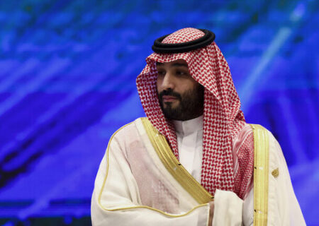 وال‌استریت ژورنال: ولیعهد عربستان در میان پناهگاه‌ها جابه‌جا می‌شود