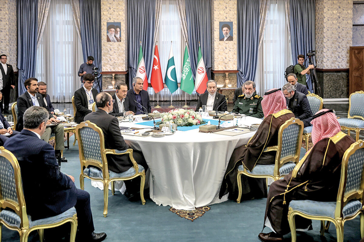 فارن افرز: بنبست هشتماهه جنگ ایران تنها با ابتکار پایتختهای عربی شکسته میشود / ابتکار آتشبس گام به گام با تضمین کشورهای خلیج فارس